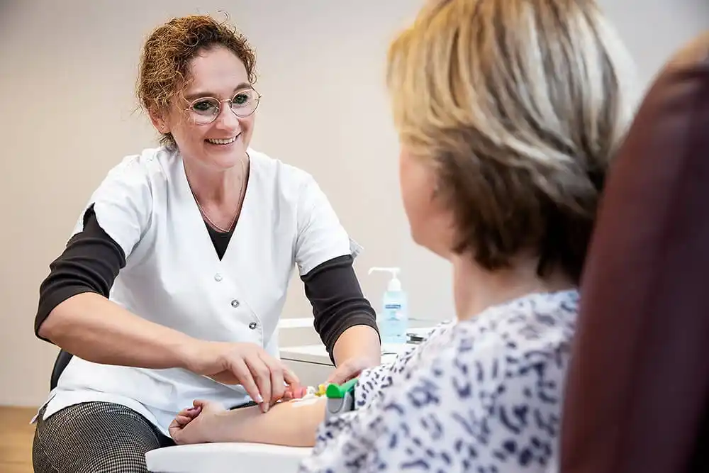 Functionele Geneeskunde vs. Reguliere Labonderzoeken: Het Verschil